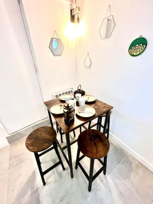 Jolie Mini Maison Lovely Tiny House Vitry-sur-Seine Exterior foto