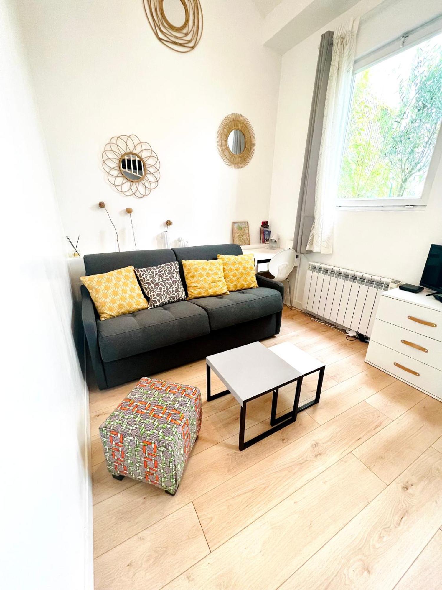 Jolie Mini Maison Lovely Tiny House Vitry-sur-Seine Exterior foto